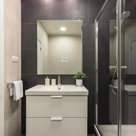 Akomodat En En El Centro De Con Parking *