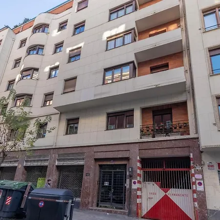 Akomodat En En El Centro De Con Parking * Bilbao